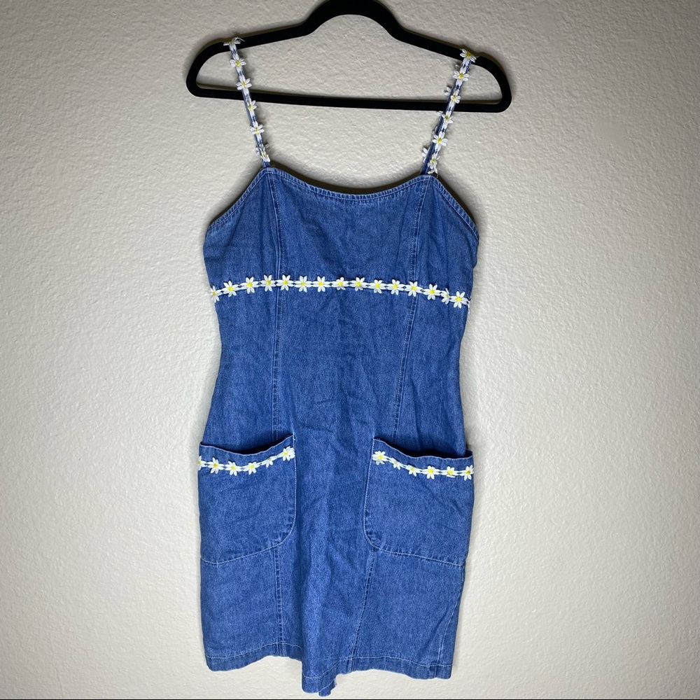 Switch USA Vintage 1990’s Y2K daisy embroidered denim dress Size 7